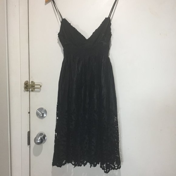 BCBG MIDI SILK LACE DRESSES SIZE XS - Picture 3 of 12
